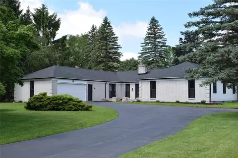 88 Stuyvesant Rd, Pittsford, NY 14534