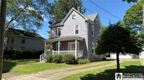 22 Tew St, Jamestown, NY 14701