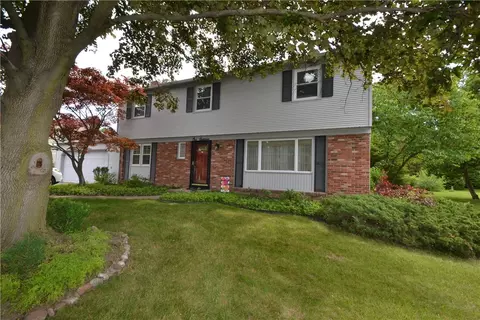 118 Nettlecreek Rd, Perinton, NY 14450
