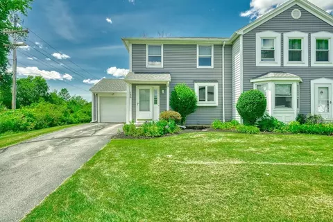 166 Wycliff Dr, Webster, NY 14580