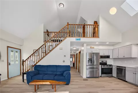 Entry Way - 507 E Lake Rd, Milo, NY 14527 photo 1 of 3
