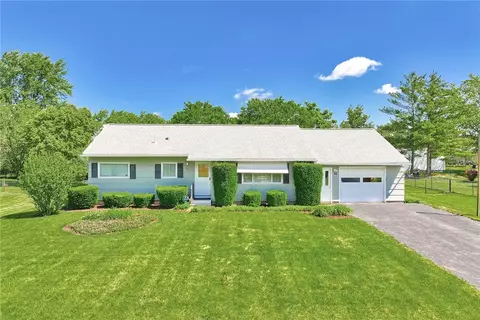 40 Chiltern Rd, Rochester, NY 14623