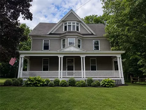 1605 Lehigh Station Rd, Henrietta, NY 14467