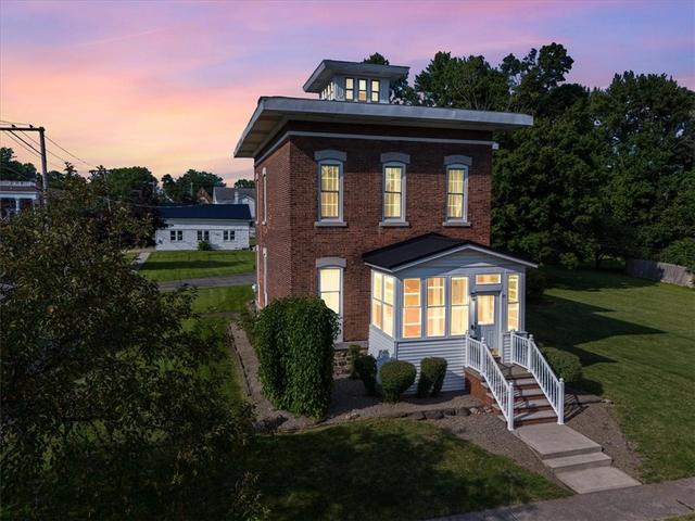 85 Columbia St, Galen, NY 14433
