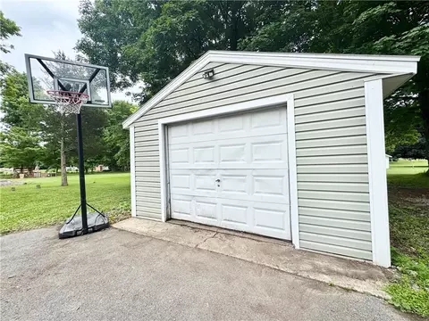 Exterior - 304 E Main St, Elbridge, NY 13060 photo 4 of 5