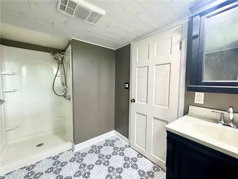 Bath - 304 E Main St, Elbridge, NY 13060 photo 2 of 4