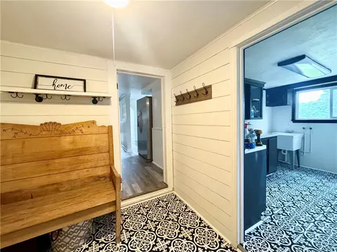 Entry Way - 304 E Main St, Elbridge, NY 13060 photo 2 of 5