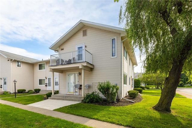 419 Eastbrooke Ln, Rochester, NY 14618