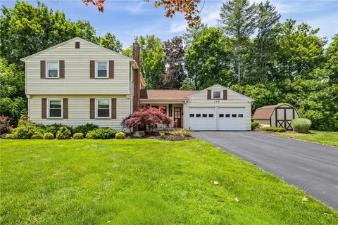 159 Ledgerock Ln, Rochester, NY 14618