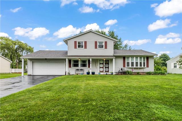 34 Bucky Dr, Chili, NY 14624