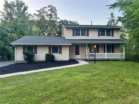 4422 Canal Rd, Ogden, NY 14559