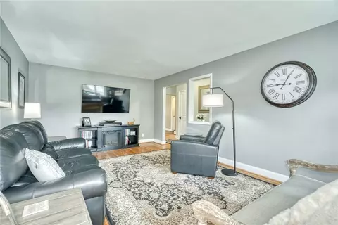 Living - 175 Longview Dr, Webster, NY 14580 photo 4 of 7
