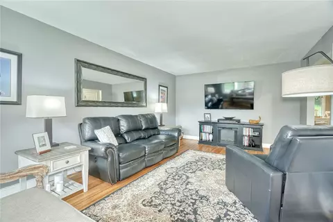 Living - 175 Longview Dr, Webster, NY 14580 photo 3 of 7
