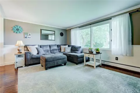 Living - 643 Chatelaine Dr, Webster, NY 14580 photo 1 of 2