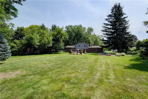 Exterior - 643 Chatelaine Dr, Webster, NY 14580 photo 9 of 12