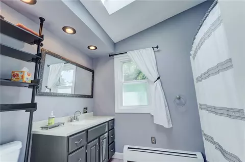 Bath - 643 Chatelaine Dr, Webster, NY 14580 photo 4 of 4