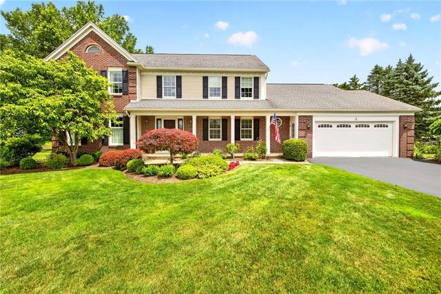 3 Farm Field Ln, Pittsford, NY 14534