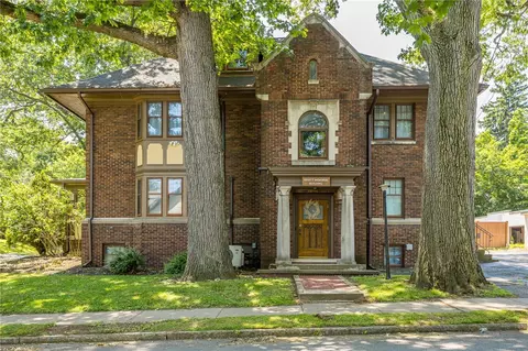 901 Main St, East Rochester, NY 14445