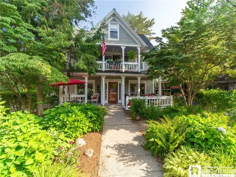 1 Morris Ave #B, Chautauqua, NY 14722