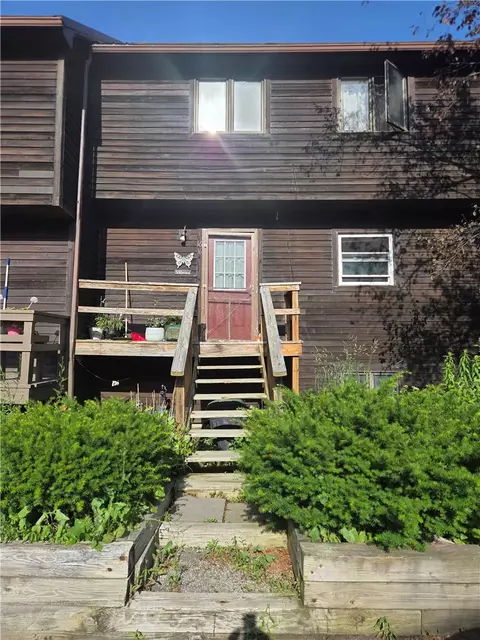 16 Pinewood Ln #16, South Bristol, NY 14512