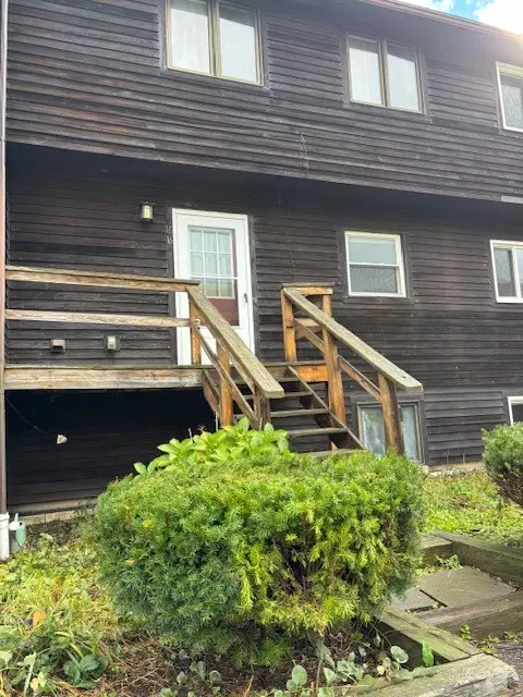 16 Pinewood Ln #16, South Bristol, NY 14512