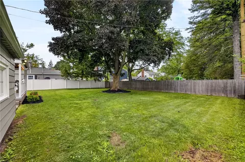 Exterior - 430 Cooper Rd, Irondequoit, NY 14617 photo 8 of 10