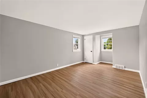 Bedroom - 430 Cooper Rd, Irondequoit, NY 14617 photo 4 of 6