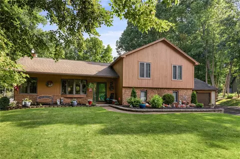 14 Maryknoll Cir, Livonia, NY 14487