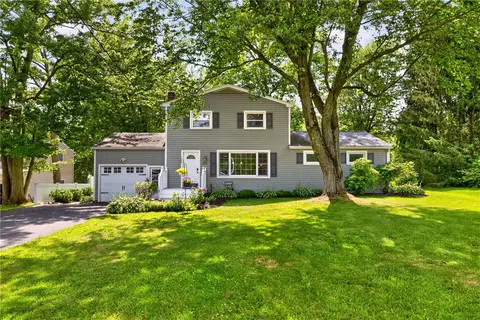 2889 Kittering Rd, Macedon, NY 14502
