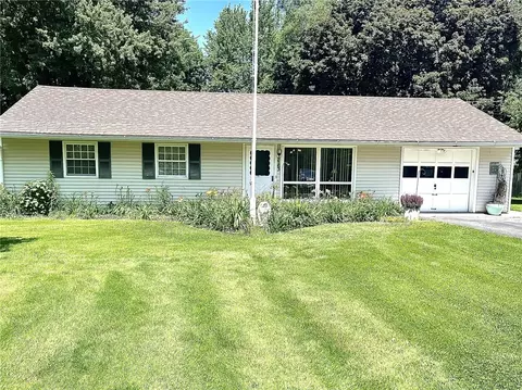 2163 Lake Rd, Ontario, NY 14519