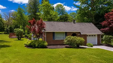 2 Chenango Ave, Sherburne, NY 13460