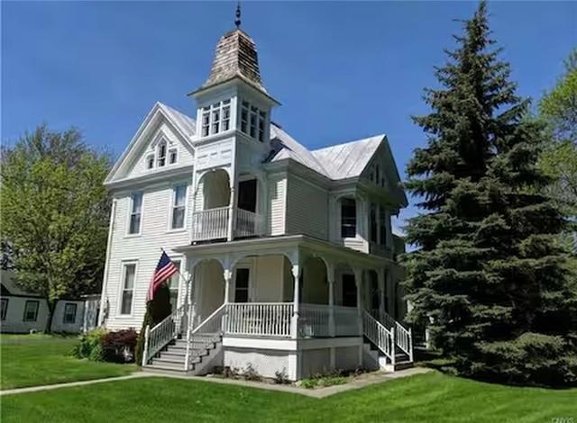 208 S Broad St, Hounsfield, NY 13685