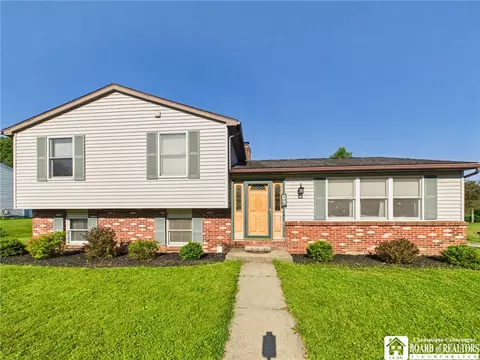 106 Bradley Dr, Olean, NY 14760