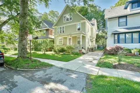 10 Menlo Pl, Rochester, NY 14620