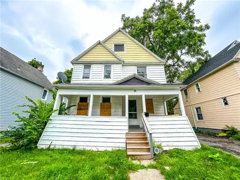 33 Finch St, Rochester, NY 14613