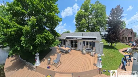2423 Lakeside Dr, Busti, NY 14710