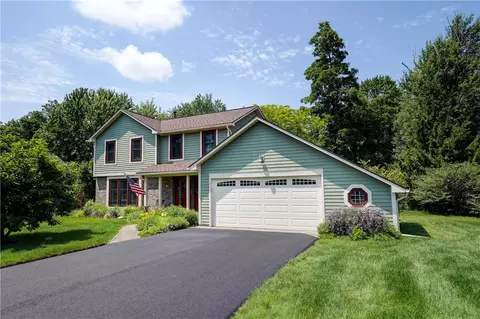 309 Amy Ln, Brockport, NY 14420