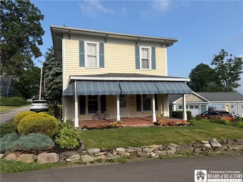4 Atlantic Ave, Busti, NY 14750