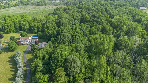 2120 Whitney Rd E, Perinton, NY 14450
