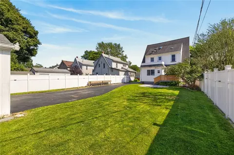 220 Barry Rd, Irondequoit, NY 14617 photo 34
