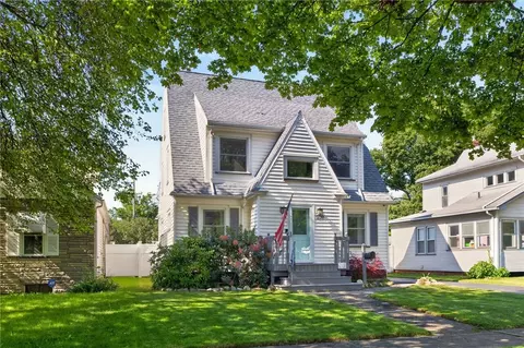 220 Barry Rd, Irondequoit, NY 14617 photo 2
