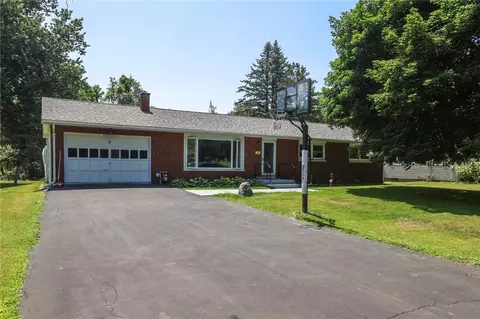 17 Park Ln, Big Flats, NY 14814