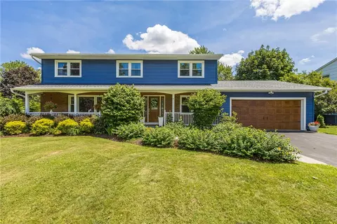 18 Waterford Way, Perinton, NY 14450