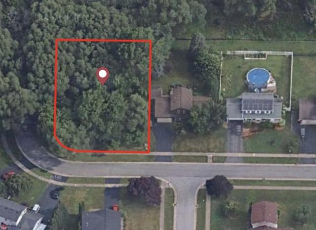 293 Woodsmoke Ln, Greece, NY 14612