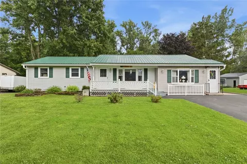 2977 Roosevelt Hwy, Hamlin, NY 14464