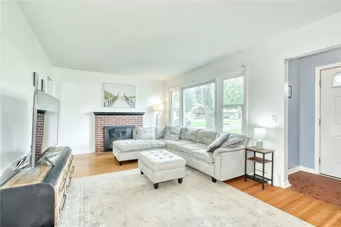 19 Loderdale Rd, Gates, NY 14624 photo 5