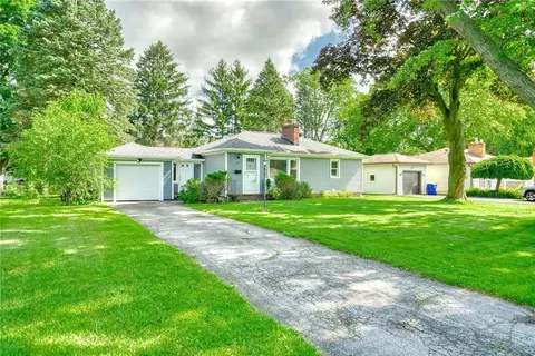 19 Loderdale Rd, Gates, NY 14624 photo 2