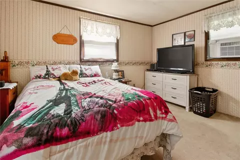 Bedroom - 11 Van Marters Ln, Lyons, NY 14489 photo 5 of 11