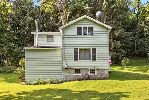 Exterior - 11 Van Marters Ln, Lyons, NY 14489 photo 2 of 12