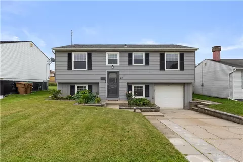 47 W Toulon Dr, Cheektowaga, NY 14227